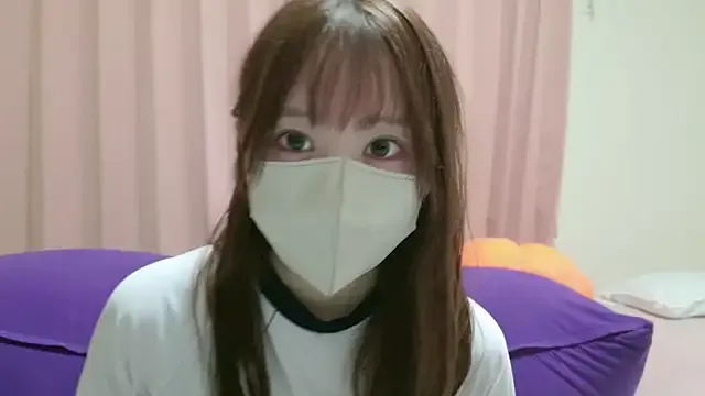 TeenieMarie – webcam model profile photo Image 2