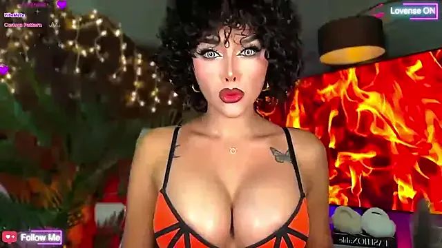 AuroraRuiz – webcam model profile photo Image 3