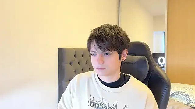 trainwithme – webcam model profile photo Image 13