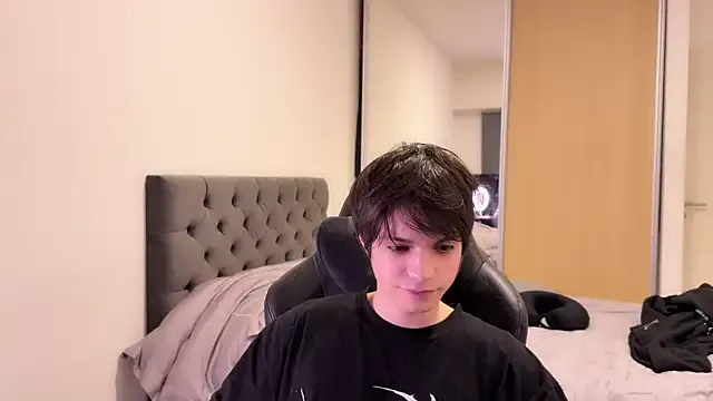 trainwithme – webcam model profile photo Image 3