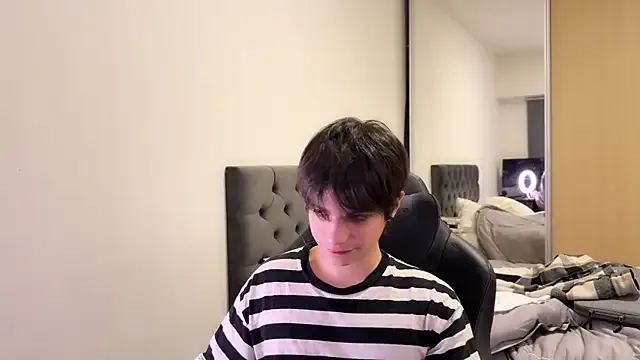 trainwithme – webcam model profile photo Image 5