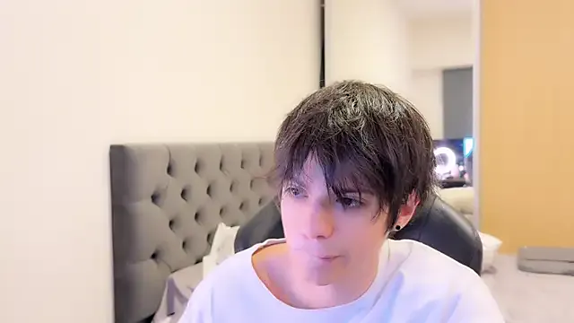 trainwithme – webcam model profile photo Image 7