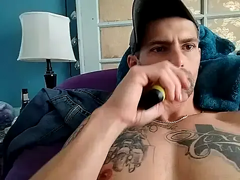 LottiePearl – webcam model profile photo Image 4