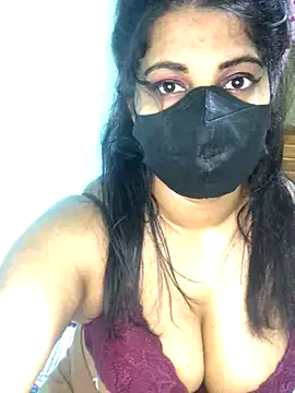 RuslanaXX – webcam model profile photo Image 6