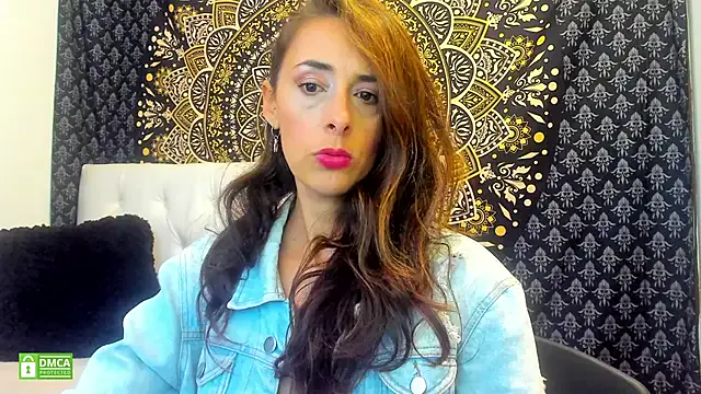 NinaFontana – webcam model profile photo Image 5