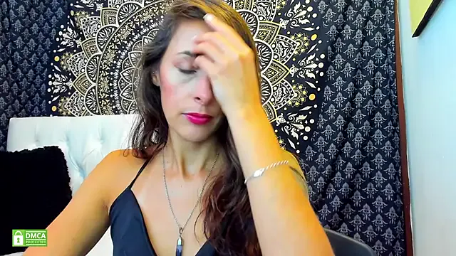 NinaFontana – webcam model profile photo Image 6