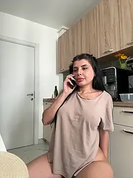 Tinny_floor – webcam model profile photo Image 8