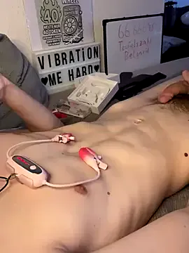 XxAlliGirlNextDoor – webcam model profile photo Image 11