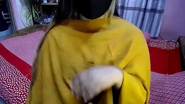 SophieBlaake – webcam model profile photo Image 14