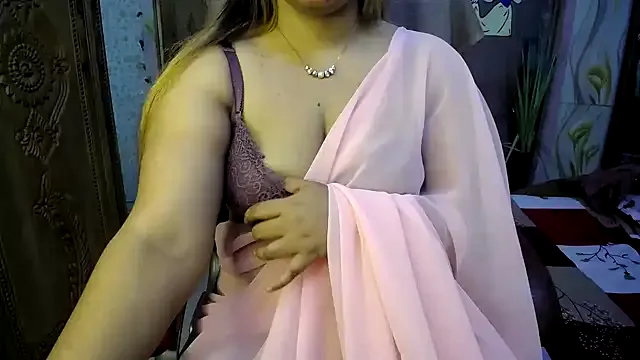 SophieBlaake – webcam model profile photo Image 7