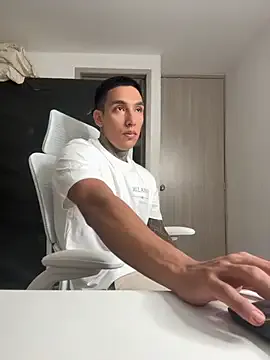 tai_fun – webcam model profile photo Image 12