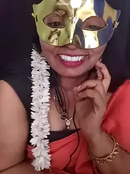 SkyLumen – webcam model profile photo Image 5