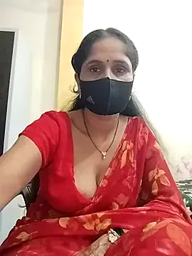 LunaKrismas – webcam model profile photo Image 9