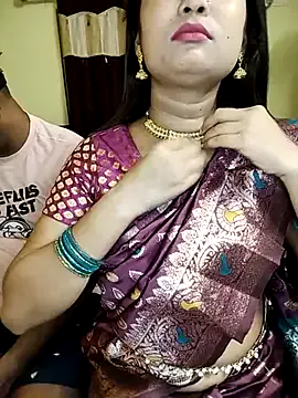 Lovely12streaming – webcam model profile photo Image 2