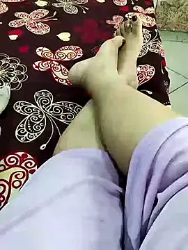 LaraHarvey – webcam model profile photo Image 11