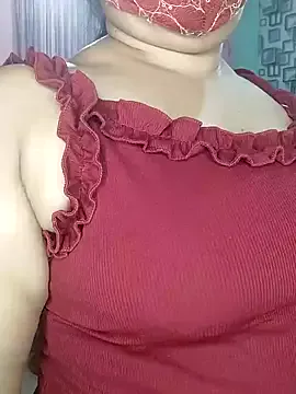 LaraHarvey – webcam model profile photo Image 18