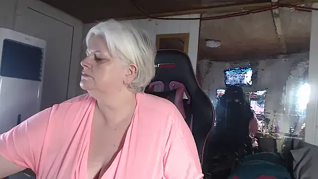 IsabelaJohnson – webcam model profile photo Image 7