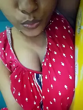 JuliaQuinn – webcam model profile photo Image 4