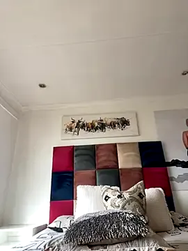 SeleneHart – webcam model profile photo Image 6