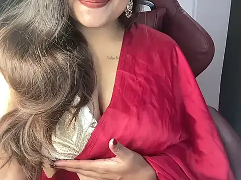 ElmaSmallman – webcam model profile photo Image 6