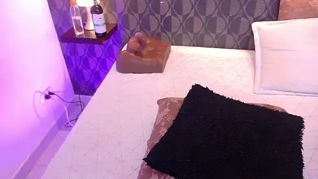 SusiLopez – webcam model profile photo Image 3