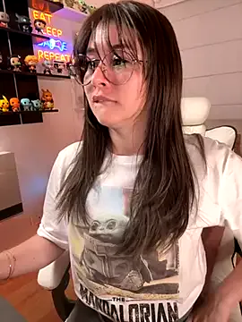 TiffanyStein – webcam model profile photo Image 8