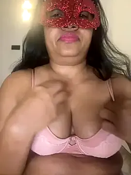 LyraCarvajal – webcam model profile photo Image 15