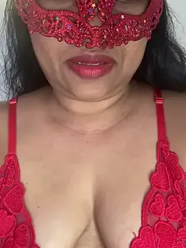 LyraCarvajal – webcam model profile photo Image 7