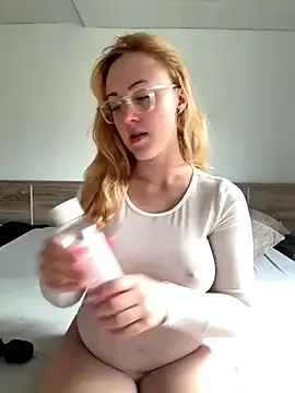 ElaraMorel – webcam model profile photo Image 14