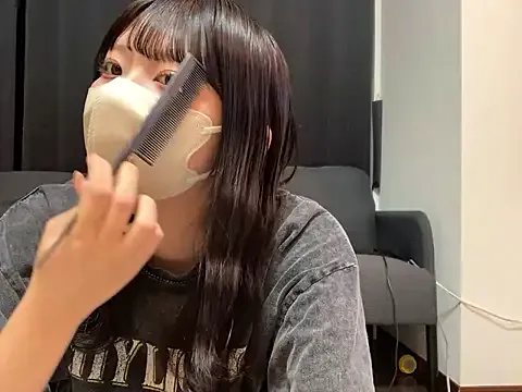 MiraLocks – webcam model profile photo Image 18