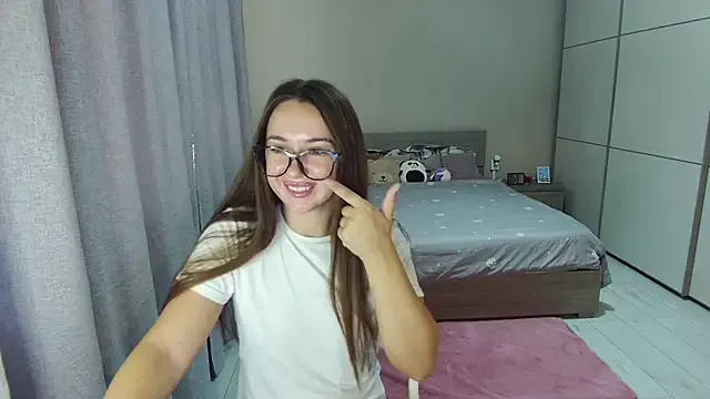 MeganClars – webcam model profile photo Image 6