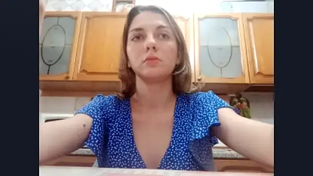 AmyBelmontt – webcam model profile photo Image 3