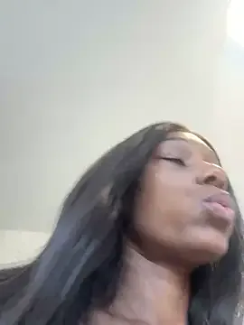 YOUR_LOVELY-40 – webcam model profile photo Image 10