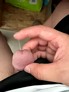 mr_freed – webcam model profile photo Image 10