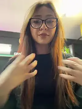 ZayaSeduce – webcam model profile photo Image 8