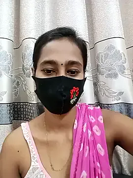 AmyBelmontt – webcam model profile photo Image 6