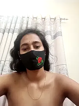 AmyBelmontt – webcam model profile photo Image 9