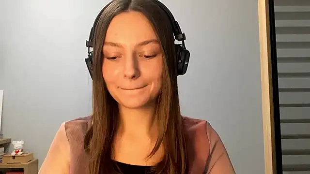 GreciaMorgan – webcam model profile photo Image 4