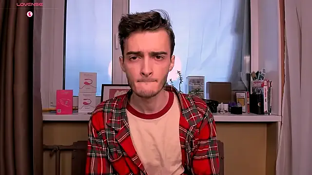 AmyBelmontt – webcam model profile photo Image 12