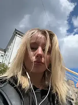 DesiZoya – webcam model profile photo Image 19