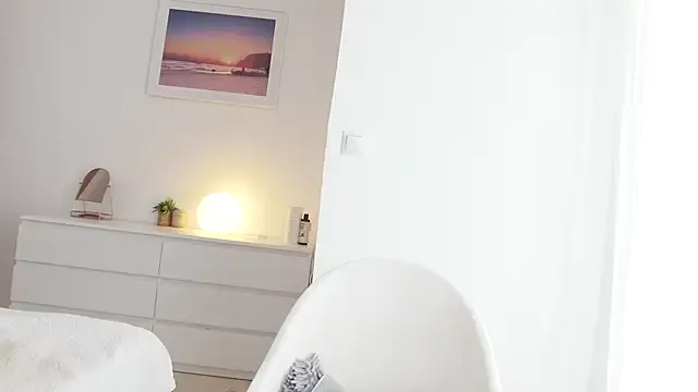 ArieliciousXXX – webcam model profile photo Image 3