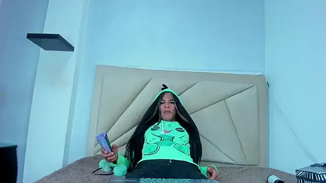 CelesteCoquette – webcam model profile photo Image 5