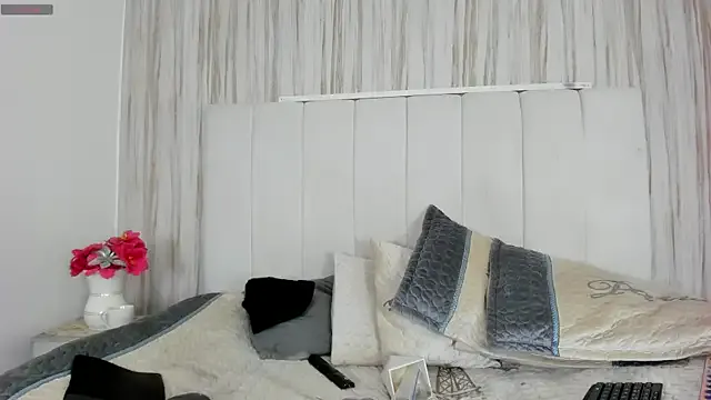 CelesteCoquette – webcam model profile photo Image 6