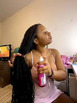 ZayaSeduce – webcam model profile photo Image 14