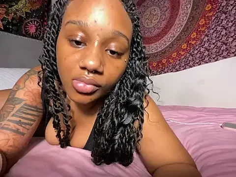 ZayaSeduce – webcam model profile photo Image 9