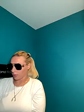 danafiore – webcam model profile photo Image 16