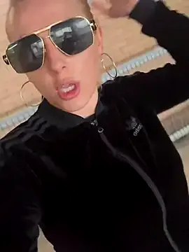 danafiore – webcam model profile photo Image 4