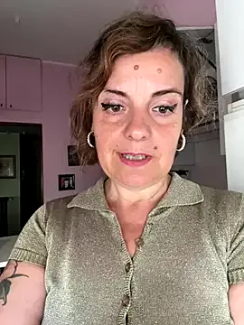 MartinaWolf – webcam model profile photo Image 8