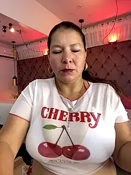 mismialove – webcam model profile photo Image 13