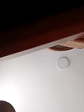 Amylewiss – webcam model profile photo Image 14